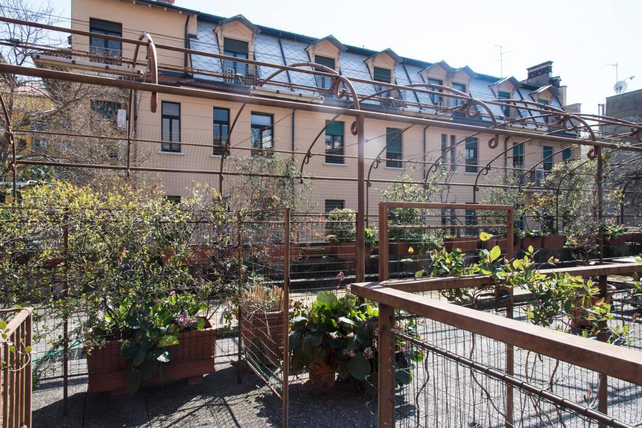Peaceful Court Apartment In Shopping District Milan Extérieur photo