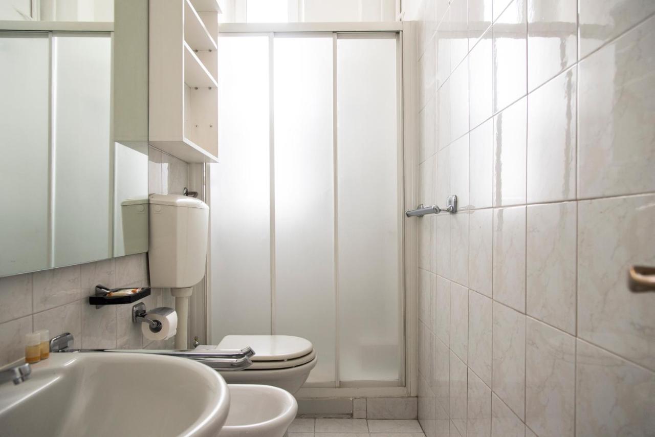 Peaceful Court Apartment In Shopping District Milan Extérieur photo