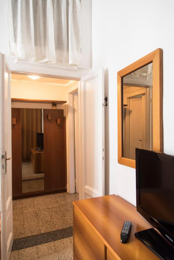 Peaceful Court Apartment In Shopping District Milan Extérieur photo